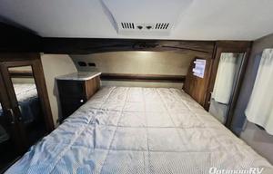 Dino's Keystone Cougar 28 ft. 5th Wheel