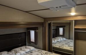 2017 Dutchmen RV Denali 293RKS