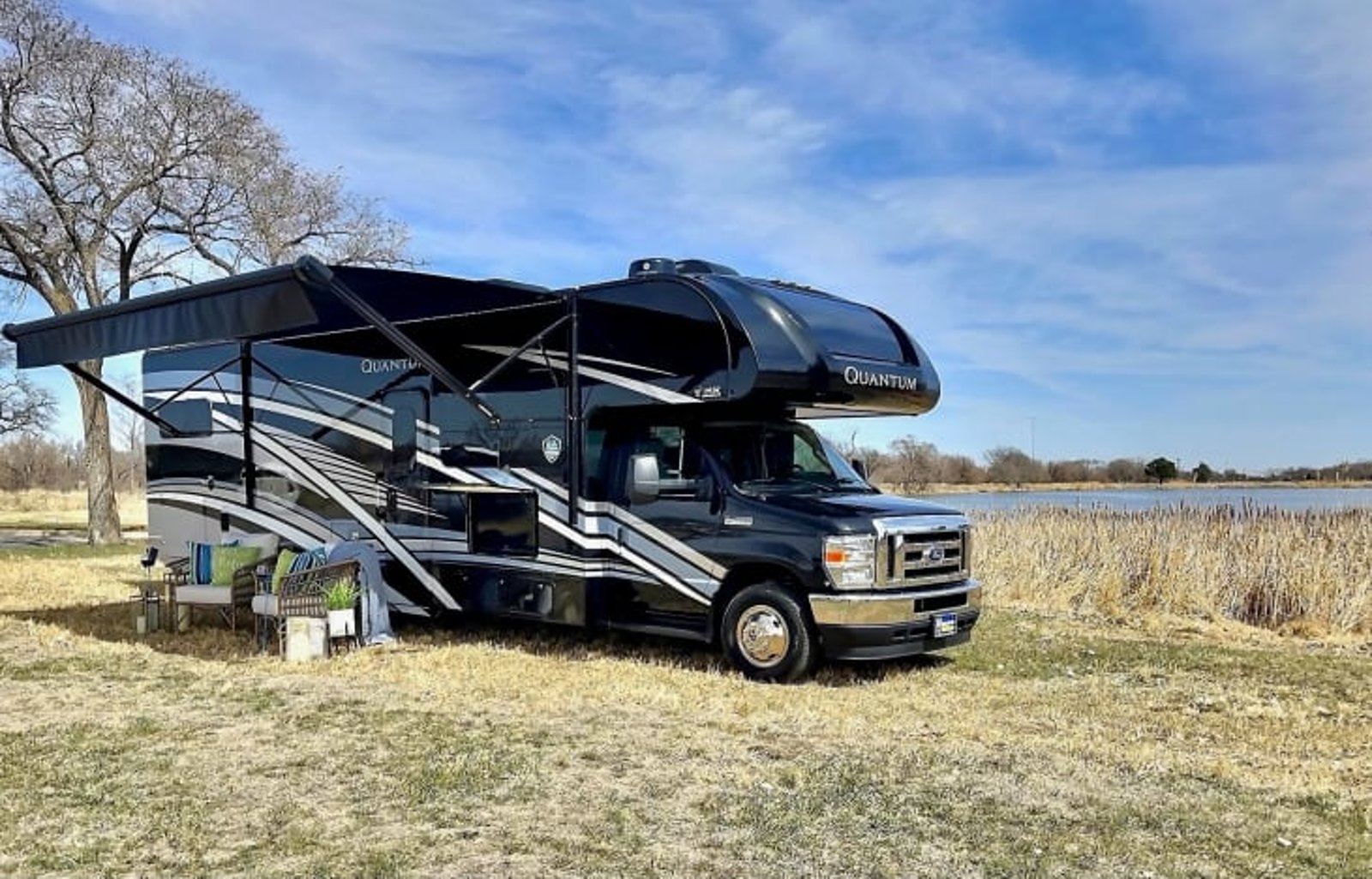 2023 Quantum LF31 Bunkhouse, Dual AC's+Solar (AZ)