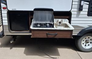 Free spirit fun weekend getaway travel trailer