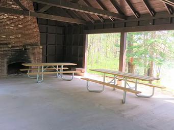Spearhead Point Shelter