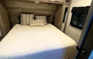 2021Crossroads Sunset Trail,  2 bathrooms, lg bunk