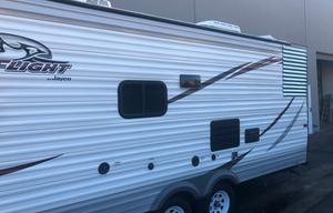 2015 Jayco Jay Flight 23MB - Great layout!