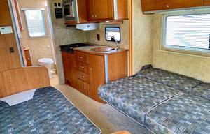 23" 2007 WINNEBAGO VIEW - DIESEL