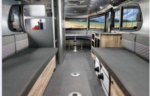 "The Glamping Butler's" Airstream Basecamp 20X