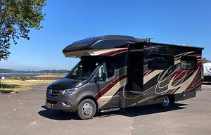 2020 Qwest 24R RV rental photo 1