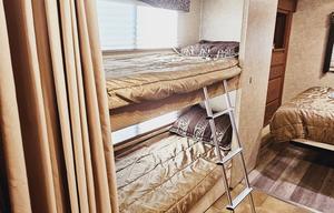 2008 Four Winds RV Hurricane 34B