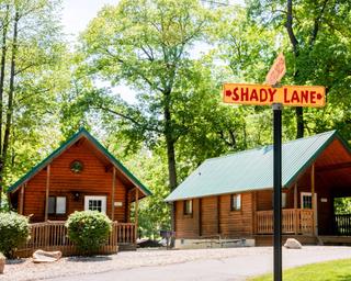 Yogi Bear's Jellystone Park Camp Resort At Barton Lake
