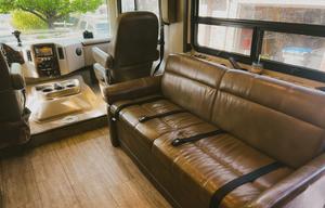 2019 Freedom Traveler—Spacious Family RV