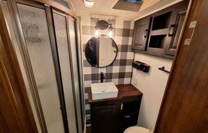 2014 Georgetown 351DSF RV rental photo 4