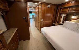 2014 Tiffin Phaeton 40QKH Bunkhouse