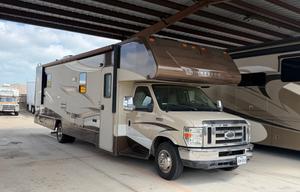 2015 Minnie Winnie 31K RV rental photo 1