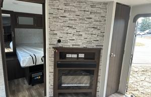 2020 Forest River Salem (sleeps 8)