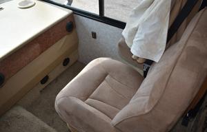 2010 Winnebago Vista 30W