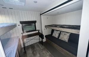 2024 Palomino Puma 32BHQS