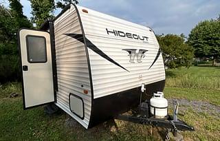2018 Keystone RV Hideout 192LHS RV rental photo 3