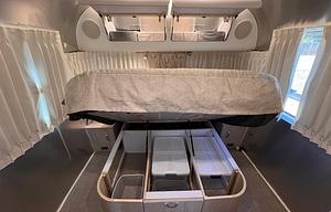 Airstream Globetrotter 27FB