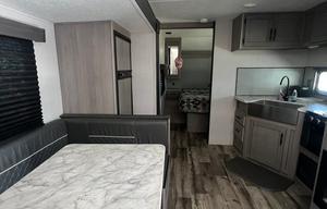 2022 Dutchmen RV Coleman Lantern Series 242BH