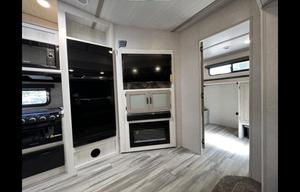 Family Bunkhouse RV w/ Starlink