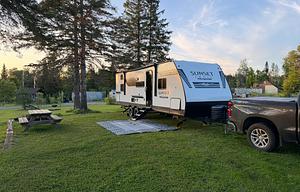 2025 Sunset Trail  Delivery with setup Available