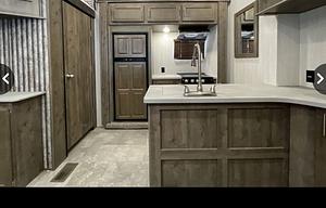 2019 Vengeance Rogue 324A13 RV rental photo 11