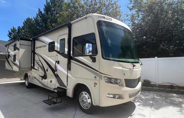 2020 Georgetown GT3 bunkhouse