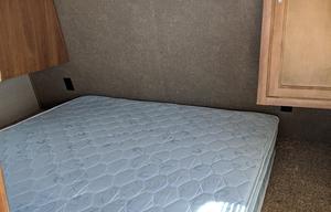 28' SUMMERLAND SLEEPS 10 COMES FULLY STOCKED