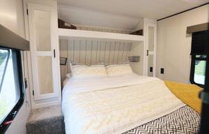 Loaded Brand New 2022 Keystone Hideout Sleeps 10