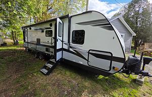 2022 Jay Feather 27BHB RV rental photo 1