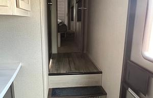 **Campy the SUPER COOL pet friendly 5th Wheel**
