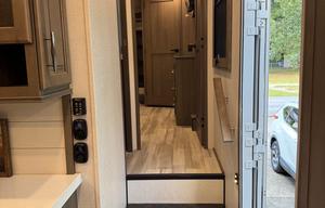 2024 Grand Design Solitude 391DL RV rental photo 25