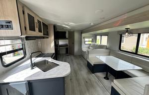 2024 Prime Time RV Avenger 27DBS