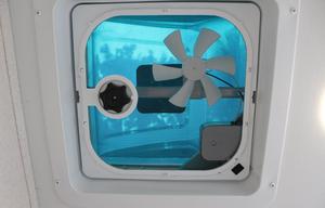 Cozy 23' Class C Motorhome | Sleeps 5