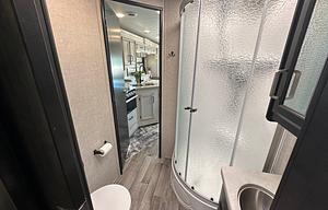 Modern Farmhouse Bunkhouse Motorhome 2022 Alante