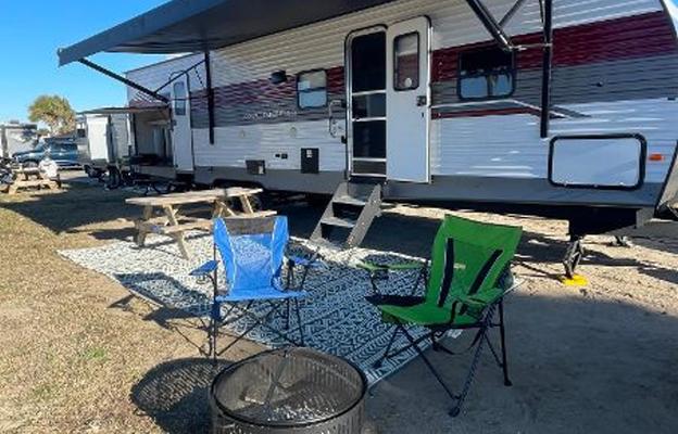 Sandy Cheeks RV Rentals Avenger  (DELIVERY ONLY)