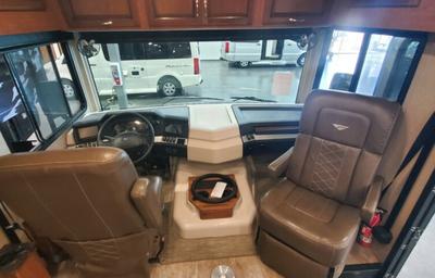 2018 Fleetwood Fleetwood Bounder RV rental photo 3