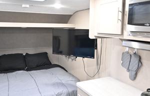Coachmen RV Catalina Summit Series 7 184FQS