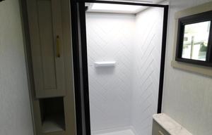 RNT159 - 2024 Wildwood Heritage Glen 23BHHL