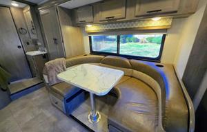 The Easy Escape | Sleeps 5 | BNA Pickup Available