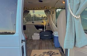 Rainforest Roamer - Cozy Cabin On Wheels