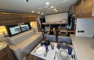 A-6 Newmar  33' , King Bed, Easy-Drive — Sleeps 5