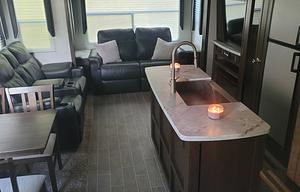 Coastal Couples Dutchmen Atlas Fifth Wheel