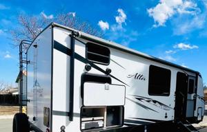 2022 EAST TO WEST Alta 2100MBH