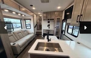 2024 Dutchmen RV Voltage V-Series 3800 RV rental photo 13
