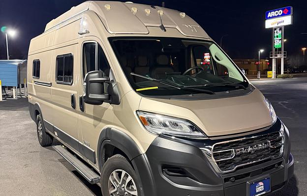 Goldie - 2025 Winnebago Solis 59PX