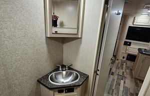 2017 Winnebago Minnie 2455 BHS