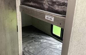 Family Friendly bunkhouse(2020 Apex Nano)
