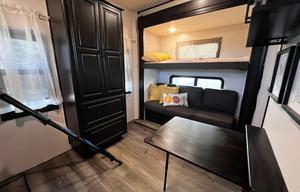 2021 Highland Ridge RV Silverstar XLT 427BHS