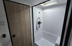 Solaire BRAND New 3 bedroom HIDDEN PANTRY Sleeps8