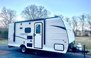 2019 Keystone Hideout 21.5'